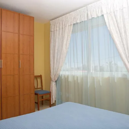 Apartman Proalmar 8 *